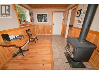 1017 Hume Street, Slocan