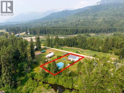 9878 Victoria Street, Fernie