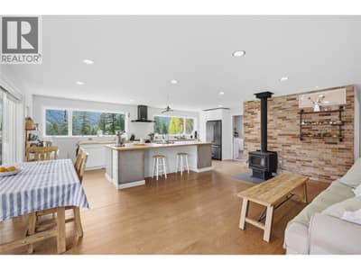 746 McMurray Road, Kaleden