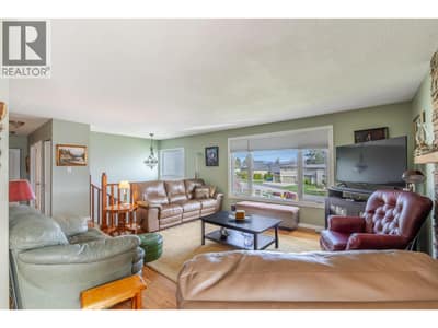 7315 HIGGIN Avenue, Summerland