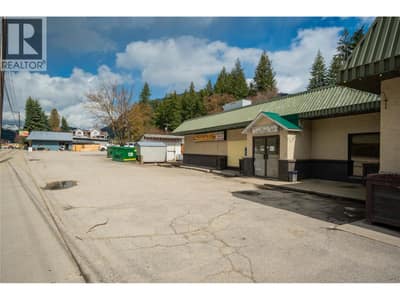 755/789 Columbia Avenue, Castlegar