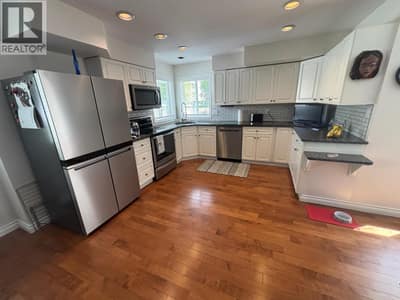 2230 Selkirk Place, Grand Forks