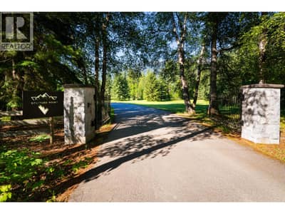 4785 Airport Way, Revelstoke