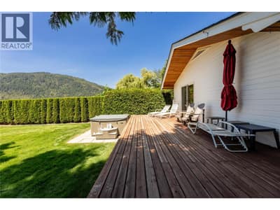 413 97A Highway, Sicamous