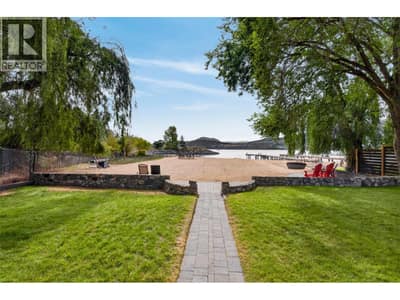 998 Manhattan Drive, Kelowna