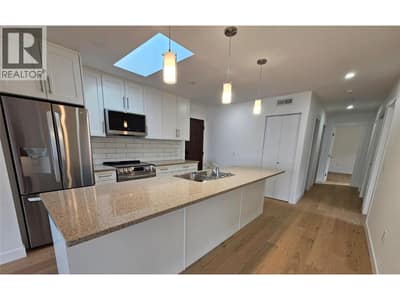 578 Lakeshore Drive Unit# 402, Penticton