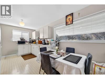 2070/2072 WESTSYDE Road, Kamloops