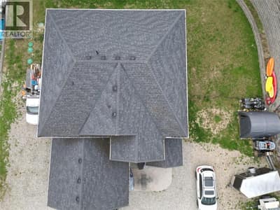 2446 Centennial Drive, Blind Bay