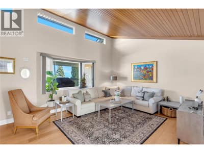 2245 Thacker Drive, West Kelowna