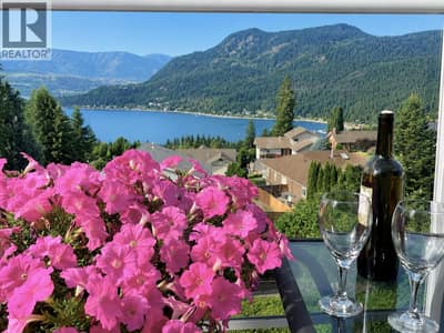 2595 Golf Course Drive, Blind Bay