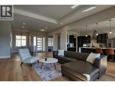 2835 Outlook Way, Naramata