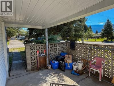 Front patio space