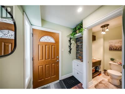 3315 LAUREL Crescent, Trail