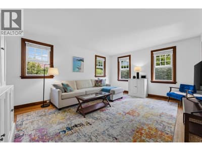 709 Fourth Street, Nelson