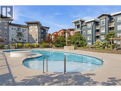 Fabulous pool and amenities at the Verve.