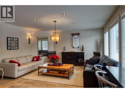 152 CLEARVIEW Crescent, Apex Mountain