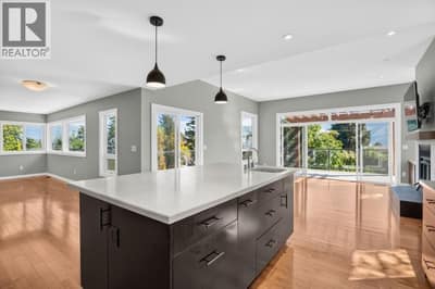 220 West Bench Drive, Penticton
