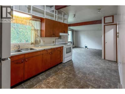 909 Ryter Road W, Golden