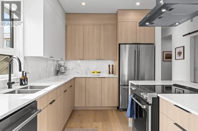Large, stylish kitchen