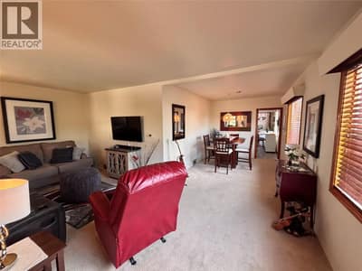 1280 Green Avenue, Trail