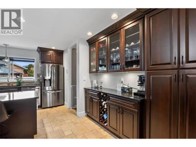 384 Arrowstone Drive, Kamloops
