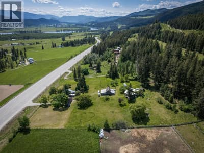6721 Yellowhead Highway S, Barriere