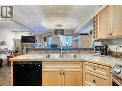 360 Strayhorse Road Unit# 3, Apex Mountain