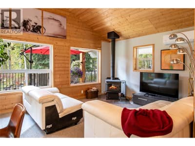 1506 HARTLEY Road, Golden