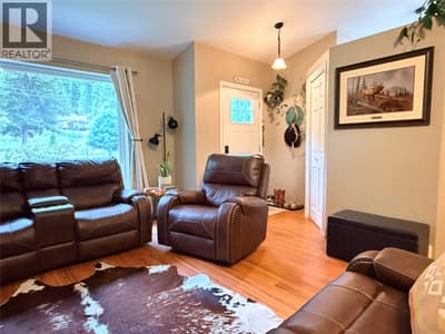 699 STRATHMORE Avenue, Greenwood