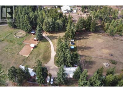 1153 VISTA POINT Road, Barriere