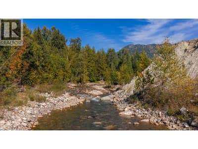 16078 Highway 3A, Crawford Bay