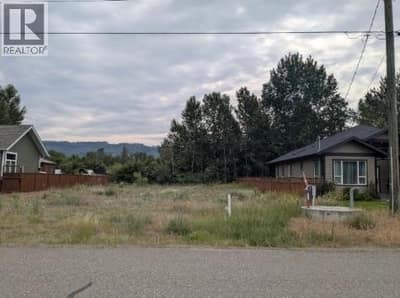4765 SPRUCE Crescent, Barriere