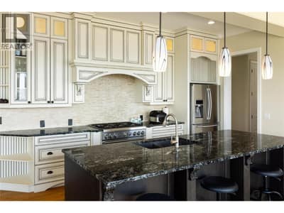 1010 Lamont Court, Kelowna