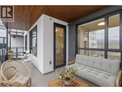 Photos may be of a similar home and layout/floorplan on a different floor.  Virtually Staged.