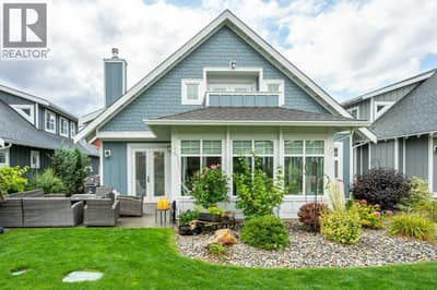 Back patio & green space