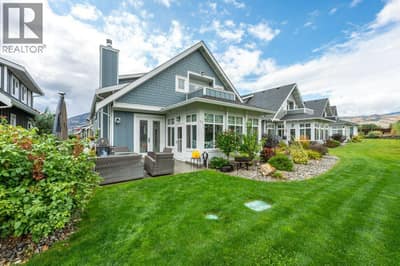 Back patio & green space