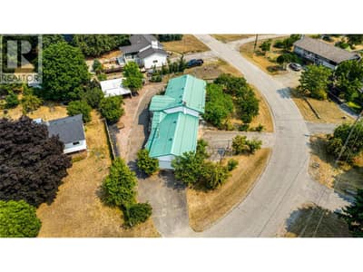 3 Separate Driveways