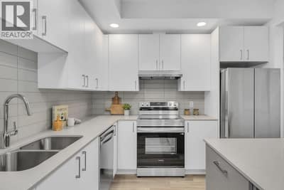 The Pinot Floorplan. Photos may be of a similar home in the community.