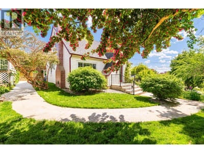 306 10th Avenue N, Creston