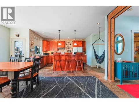 725 Monashee Road, SilverStar, photo 12