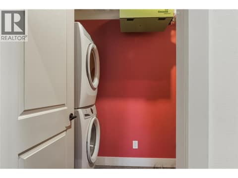 725 Monashee Road, SilverStar, photo 30