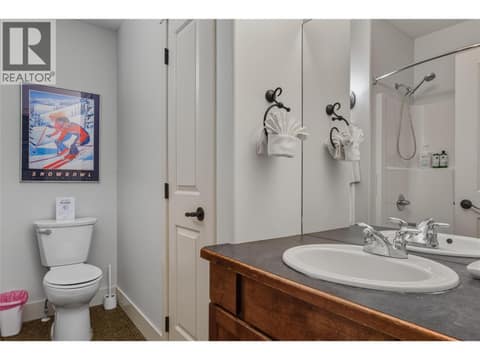 725 Monashee Road, SilverStar, photo 31