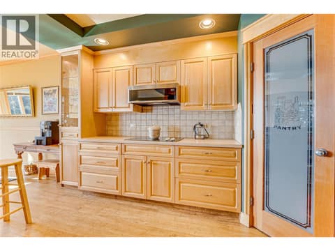 635 Monashee Road, Unit 8, SilverStar, photo 12