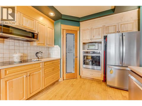 635 Monashee Road, Unit 8, SilverStar, photo 13
