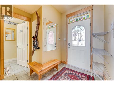 635 Monashee Road, Unit 8, SilverStar, photo 7