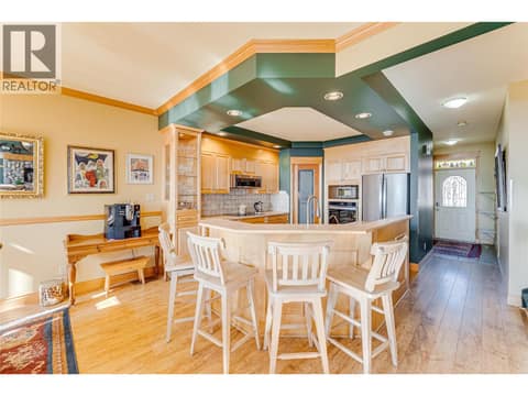 635 Monashee Road, Unit 8, SilverStar, photo 8