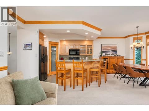 635 Monashee Road, Unit 7, SilverStar, photo 4