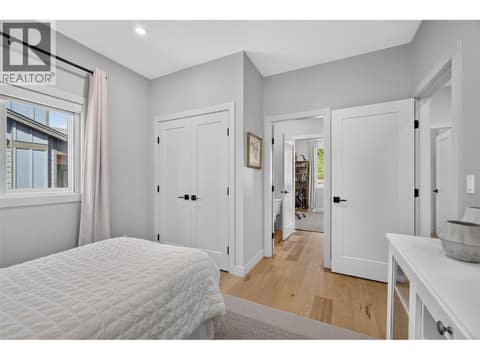 9823 Cathedral Drive, SilverStar, photo 25