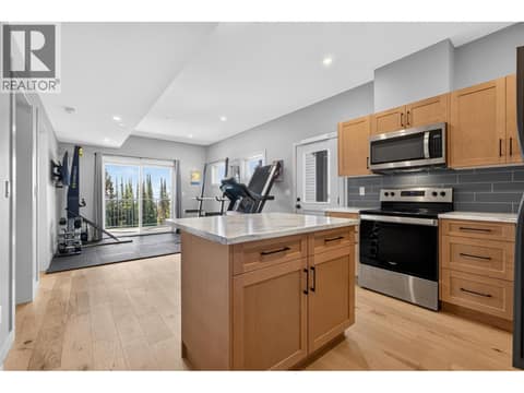 9823 Cathedral Drive, SilverStar, photo 32