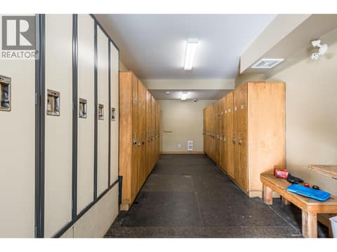 Owner Ski Room & Wax Table